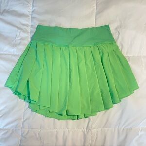Aerie offline real me pleated high rise skirt (skort) size large green